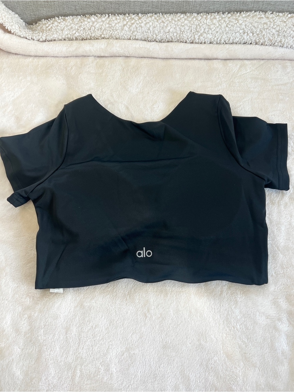 ALO Yoga Black Short-Sleeve Crop Top with Center Logo